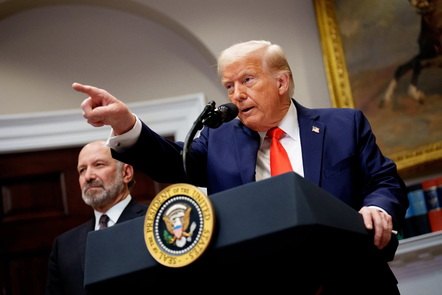 Trump Warns of 200% Tariff on China if Exports Are Curbed